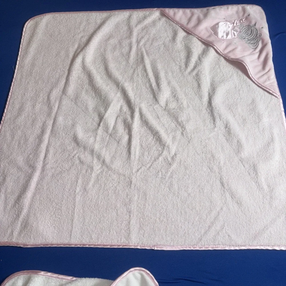 Disney Baby CINDERELLA PRINCESS Bath Terry Cloth Towels Set Of 2 Pink/white